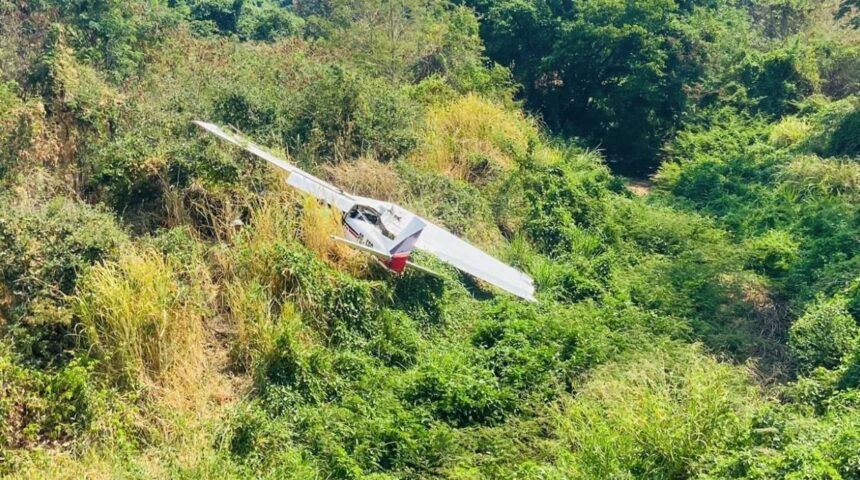 video:-aviao-monomotor-faz-pouso-forcado-em-area-de-mato-com-duas-pessoas-a-bordo,-no-ceara