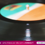 a-disputa-velada:-quem-controla-as-musicas-do-passado?