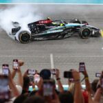 lewis-hamilton-troca-a-mercedes-pela-ferrari-e-encerra-historia-de-sucesso-de-12-anos