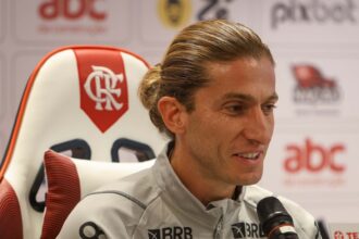 jose-boto-anuncia-continuidade-de-filipe-luis-como-treinador-do-flamengo