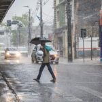 forte-chuva-alaga-ruas,-apaga-semaforos-e-causa-transtorno-no-transito-de-fortaleza;-veja-videos