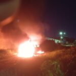 carro-de-empresa-de-internet-e-incendiado-por-criminosos-em-caucaia;-caso-e-o-segundo-no-ano