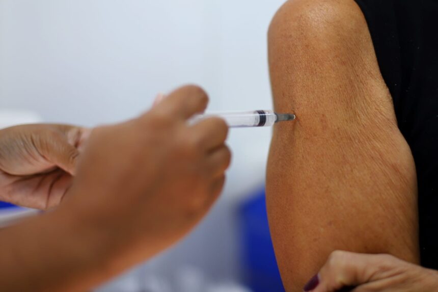 fortaleza-realiza-dia-d-de-vacinacao-contra-a-gripe-neste-sabado
