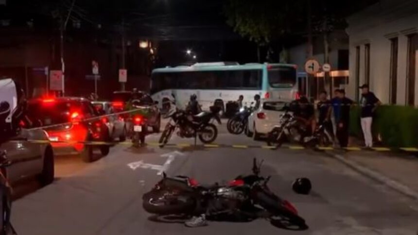 criminoso-e-morto-a-tiros-ao-tentar-assaltar-mulher-em-area-nobre-de-fortaleza