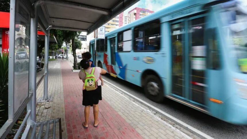 mulheres-sao-maioria-nos-onibus-de-fortaleza-e-‘encoxar’-e-a-importunacao-mais-frequente