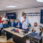 senador-cid-gomes-sai-em-defesa-de-deputado-junior-mano,-alvo-de-investigacao-da-pf-por-fraudes