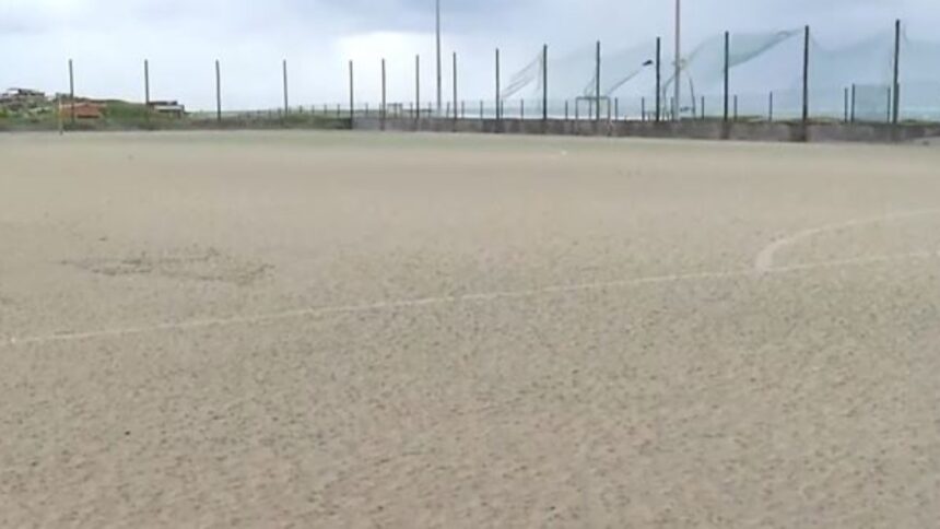 tomada-por-areia,-areninha-na-praia-do-futuro-sera-reconstruida-em-outro-local