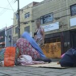 pessoas-em-situacao-de-rua-enfrentam-rotina-de-espera-por-abrigo-e-alimentacao,-em-fortaleza