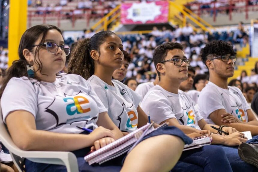academia-enem-tem-inscricoes-prorrogadas-em-fortaleza;-veja-como-participar