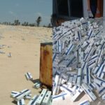 mais-de-2-mil-caixas-de-cigarro-sao-achadas-em-praia-no-ceara;-video