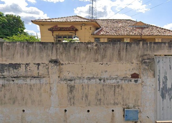 criminosos-invadem-casa-paroquial,-rendem-padre,-amarram-irmao-e-roubam-pertences
