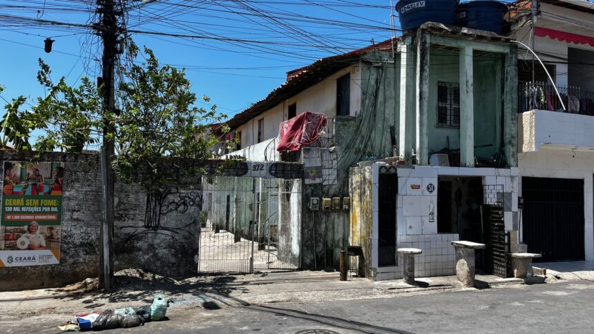 dois-homens-morrem-apos-ingerirem-bebida-alcoolica-e-passarem-mal-em-fortaleza