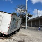 tv-verdes-mares-flagra-ao-vivo-caminhao-afundando-pneu-na-calcada-da-arena-castelao;-video