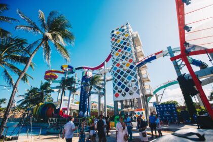 beach-park-abre-285-vagas-de-emprego-para-a-alta-estacao;-veja-como-concorrer