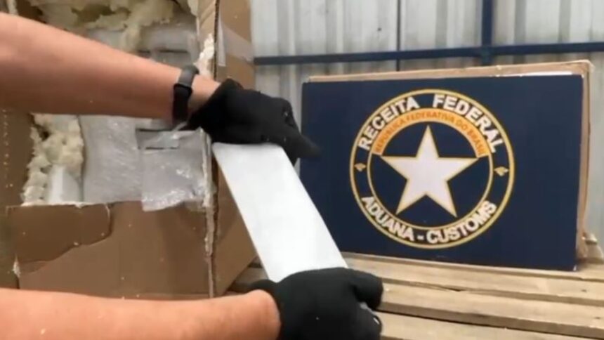 receita-federal-apreende-1-tonelada-de-skunk-em-transportadora-em-fortaleza