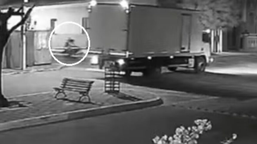 primos-que-morreram-em-colisao-entre-moto-e-caminhao-sao-enterrados-no-ceara